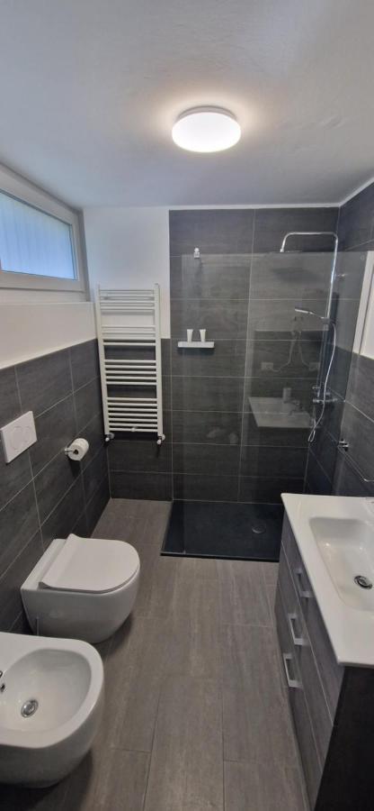 Lake House - Milano 3 Apartman Basiglio Kültér fotó